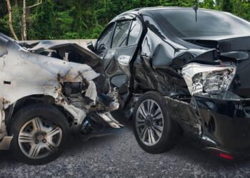 पति की मौत से गम में डूबी मां को बेटी की मौत ने पत्थर कर दिया है।