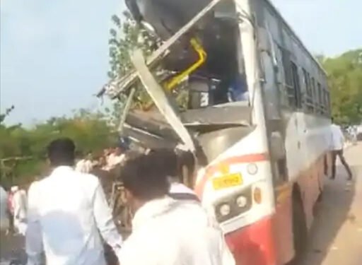 एक्सीडेंट में 7 लोगों की मौत,13 लोग घायल