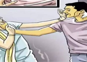 30 से अधिक बार चाकू से वार, फिर पत्थर उठाकर मारा