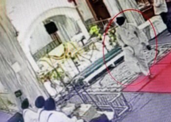 गुरुद्वारा साहिब मे ग्रंथी व सेवादार को पीटा,