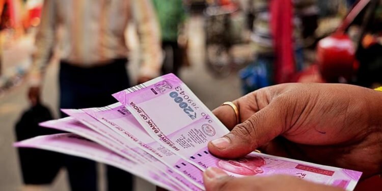 2000 के नोट जमा करने की कोई सीमा नहीं,50000 से ऊपर पैन जरूरी;