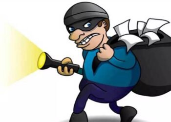 जहरीला पदार्थ मिलाकर बेहोश कर लूट ले गया सोना-चांदी के गहने