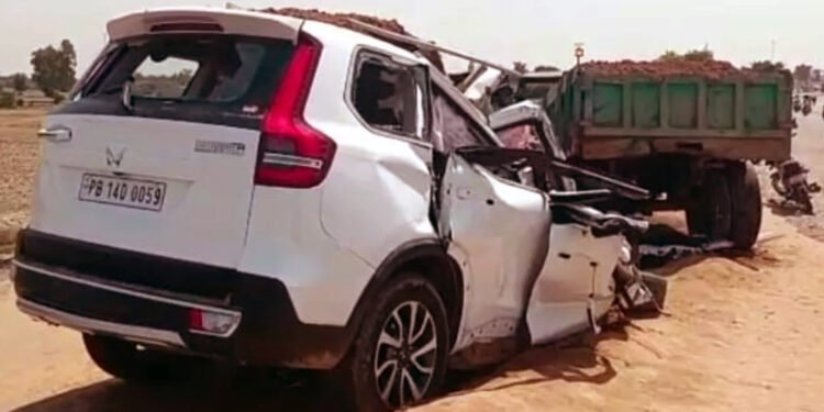 सड़क हादसे में स्कॉर्पियो चालक की दर्दनाक मौत