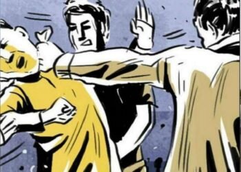 रेहड़ी लगाने वाले युवक को कुछ अज्ञात युवकों ने जमकर पीटा