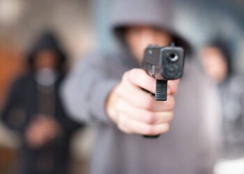 Firing in Jalandhar: BMS फैशन के मालिक ने अपने ही कर्मी पर चलाईं गोलियां, बाल-बाल बचा