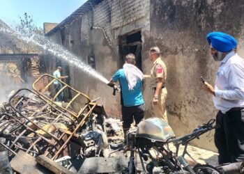 जालंधर के मकसूदा थाने में लगी आग