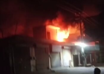 जालंधर: Shiv Motor के गोदाम में लगी भीषण आग