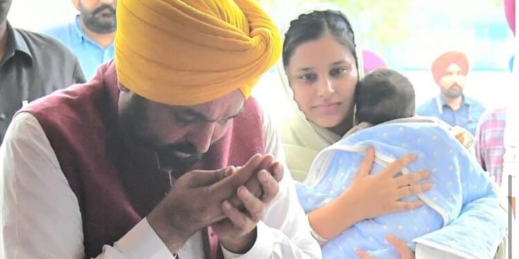 जालंधर: उप चुनाव से पहले मुख्यमंत्री ने किया दीप नगर में गृह प्रवेश