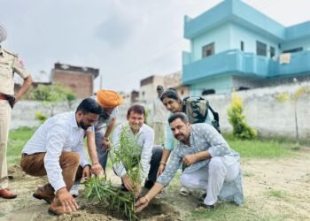 सर्व धर्म ख्वाजा मंदिर की पौधे लगाओ मुहिम के साथ जुडा प्रसाशन