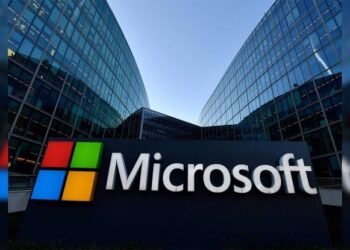 MICROSOFT तकनीकी खराबी के चलते भारत समेत दुनियाभर में एयरलाइन कंपनियों का कामकाज ठप, चेक-इन भी प्रभावित